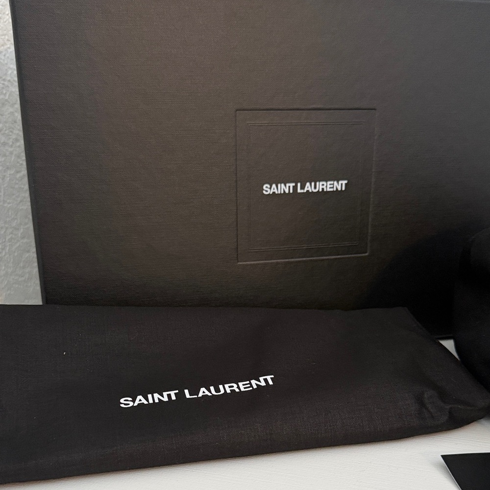 Saint Laurent Classic Black Hat - Picture 5 of 5